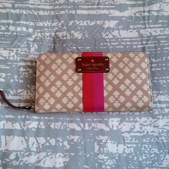 kate spade Handbags - Kate Spade Wallet